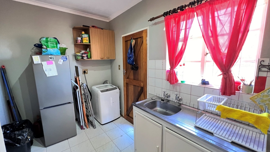 2 Bedroom Property for Sale in Langenhovenpark Free State